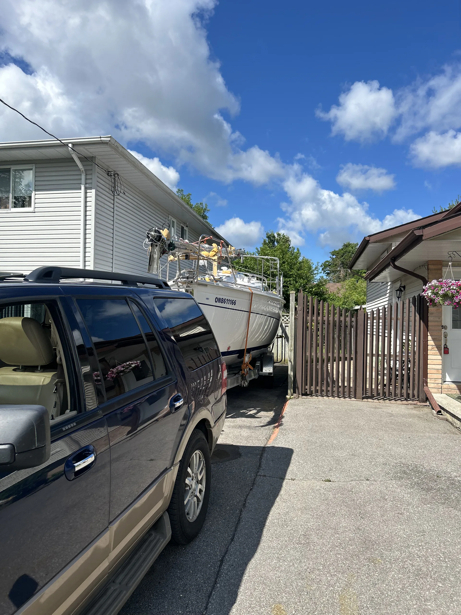 TES 28' Magnam exterior